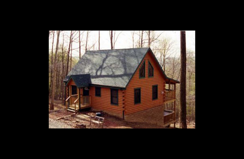 Cabin exterior at Hummingbird Hill Cabin Rentals.