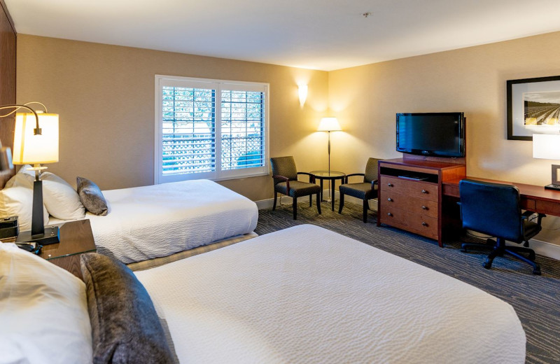 Guest room at Best Western Plus Stevenson Manor Inn.