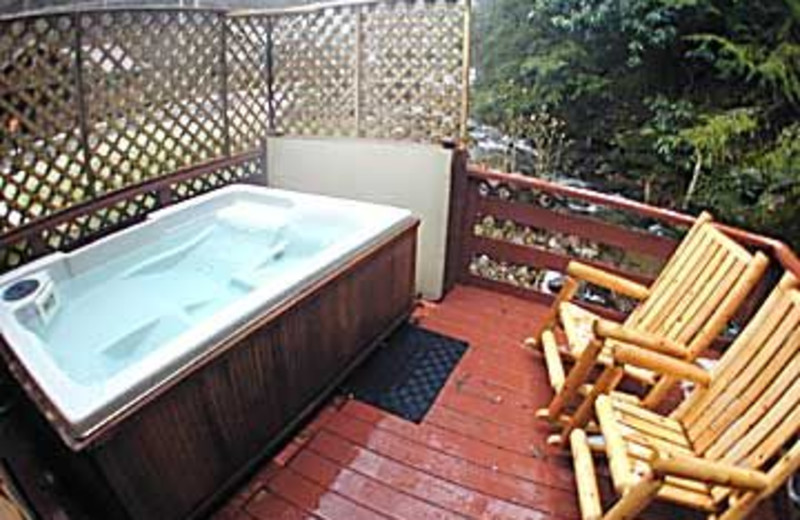 Hot Tub at Baskins Creek Cabin Rentals 