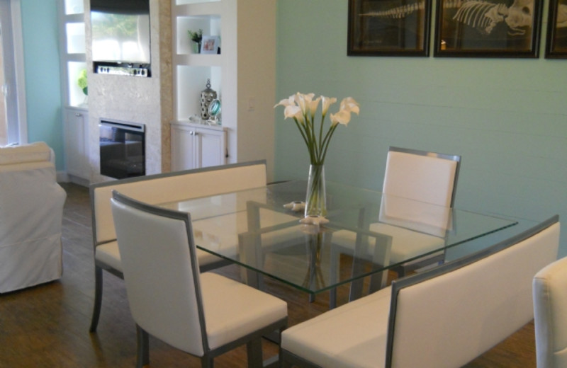 Rental dining room at Amelia Island Rentals, Inc. 