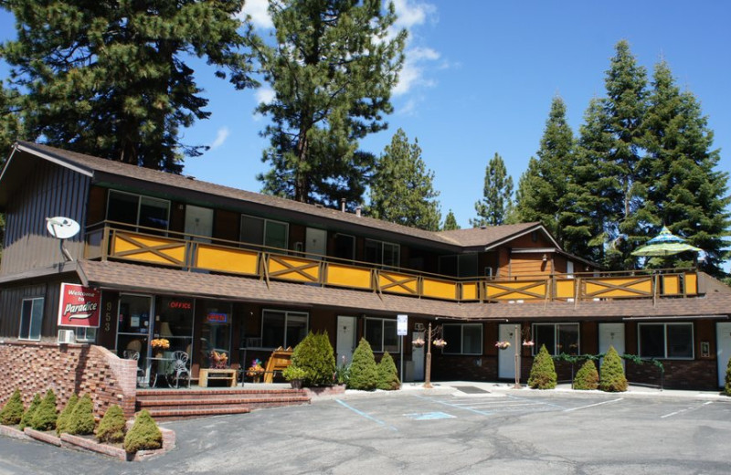 Exterior view of Paradise Motel.