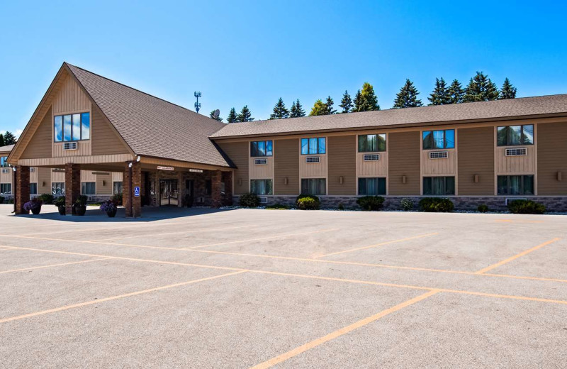 Exterior view of Best Western Maritime Inn.