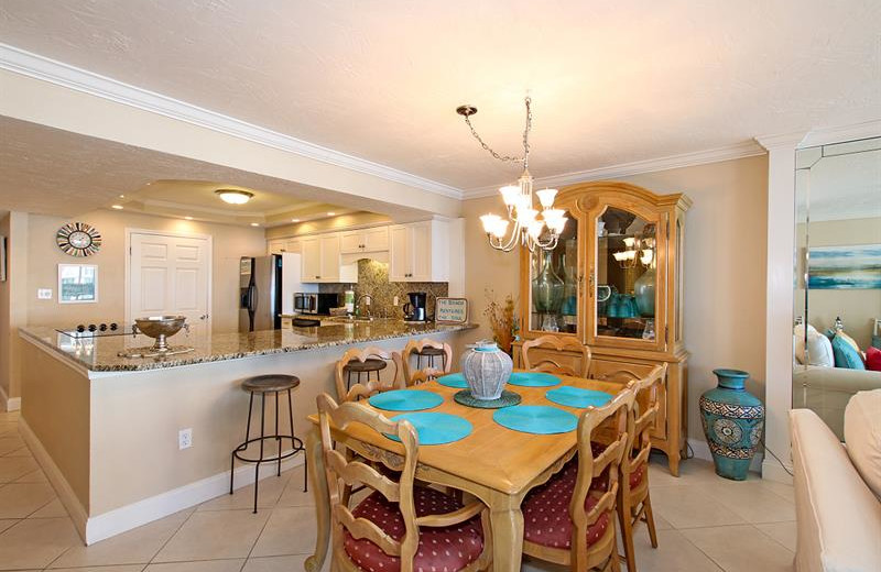 Rental dining room at Shoreline Towers.