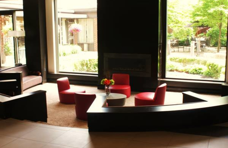 Seating Area at the Delta Markham