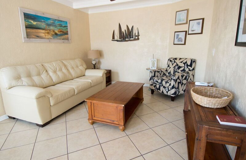 Guest living room at Anna Maria Island Inn.