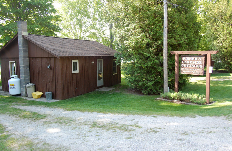 Cottage exterior at Fisher's Lakeside Cottages.