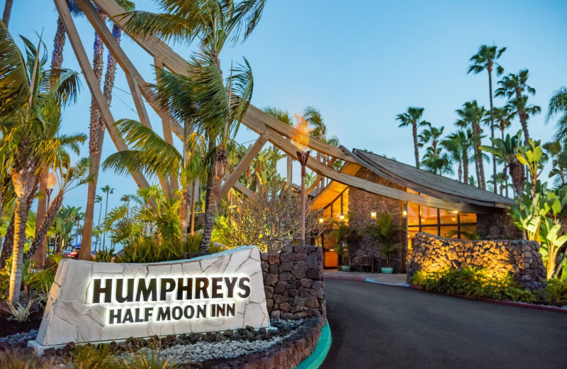 Exterior view of Humphreys Half Moon Inn.