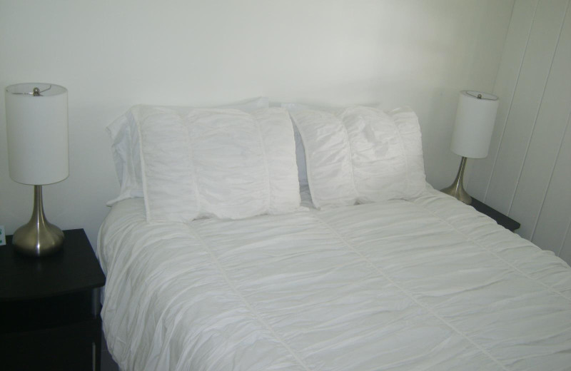 Guest bedroom at The Drake Inn Hampton Bays.