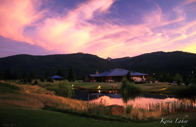 Exterior view of Mount Shasta Resort.