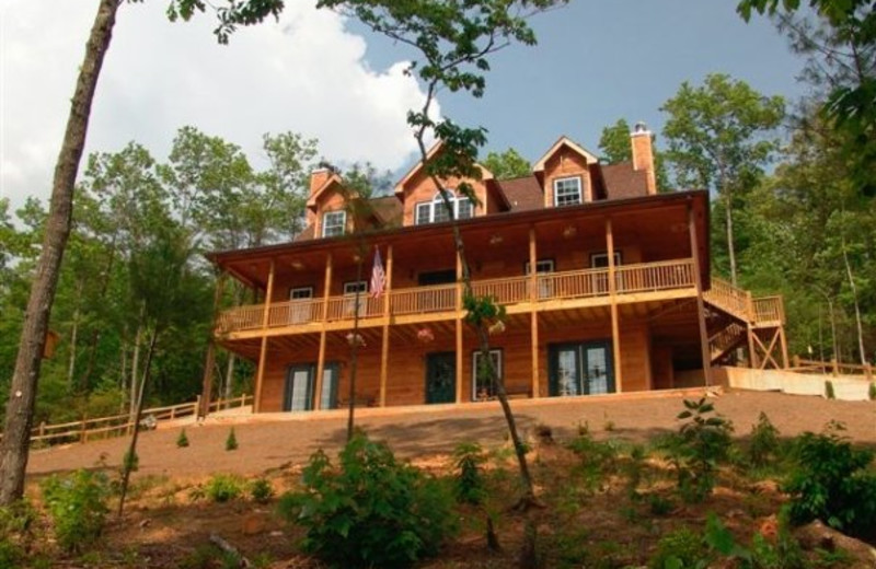 Exterior view of Long Mountain Lodge.