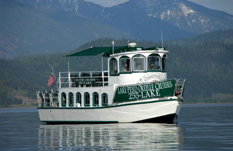 Dinner cruise on lake Pend Orielle at Western Pleasure Guest Ranch.