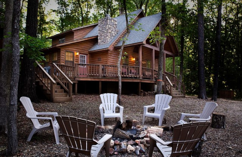 Cabin exterior at Beavers Bend Getaway.