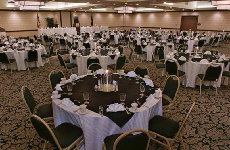 Wedding Decor at Doubletree by Hilton