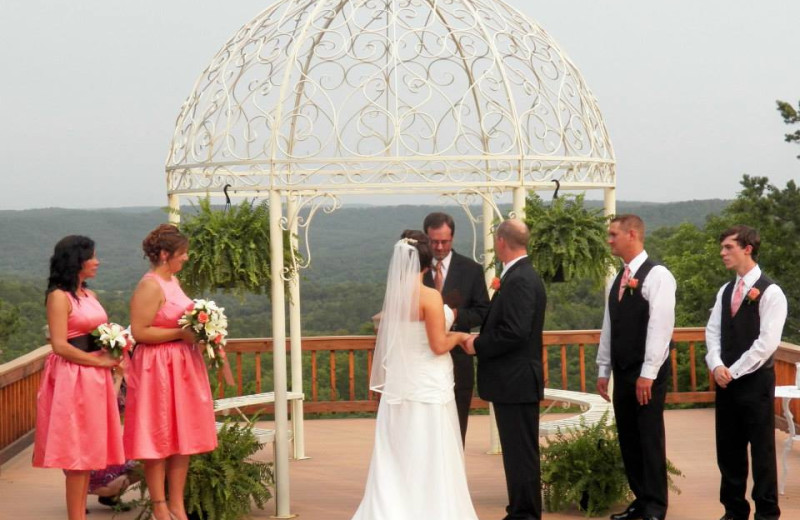 Wedding Ceremony at Red Bud Valley Resort 