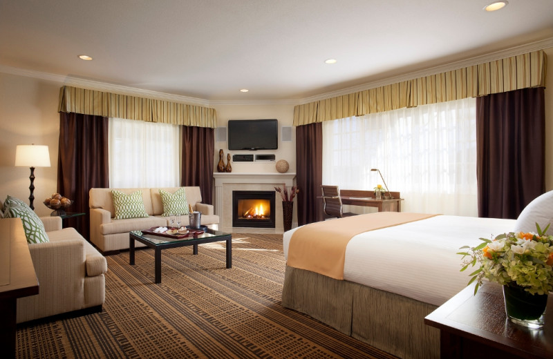 Guest room at Toll House, a Larkspur Collection Hotel.