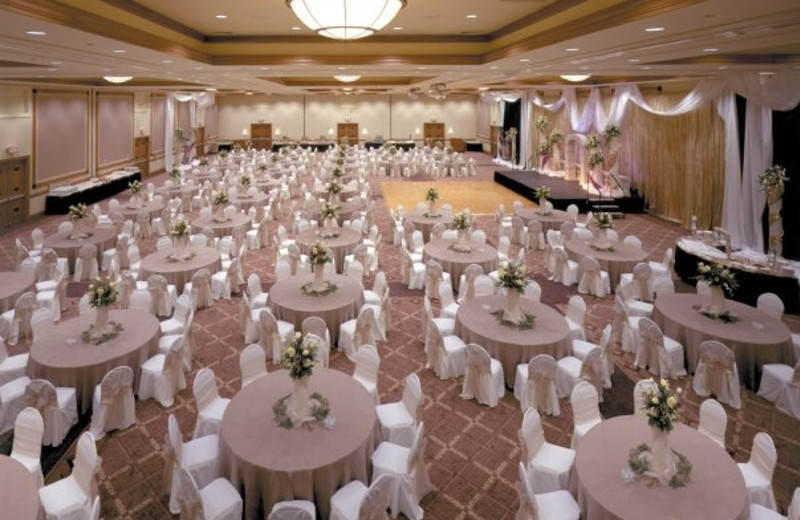 Wedding dinner at Chaparral Suites Scottsdale.