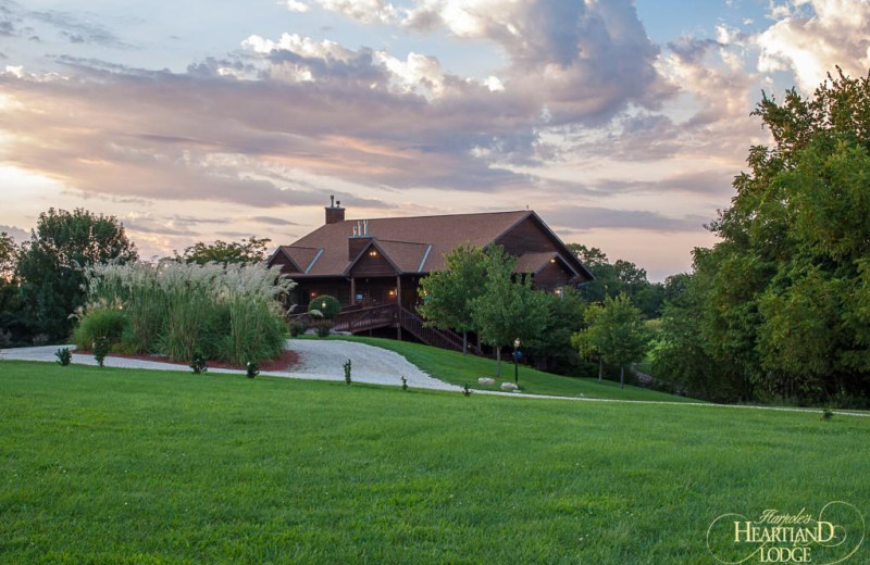 Exterior view of Harpole's Heartland Lodge.