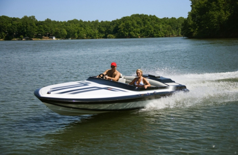 Boating at Pine Lodge Cabins & Suites.