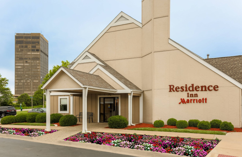 Exterior view of Residence Inn by Marriott St. Louis Galleria.