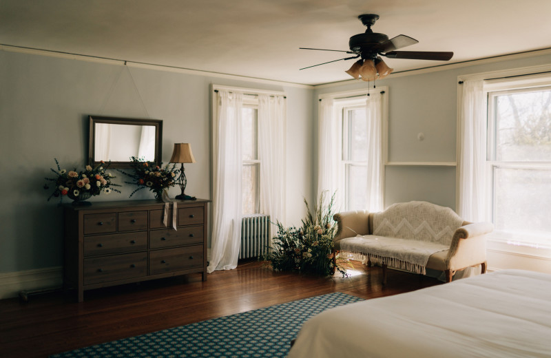 Guest room at Arrow Park Lake and Lodge.