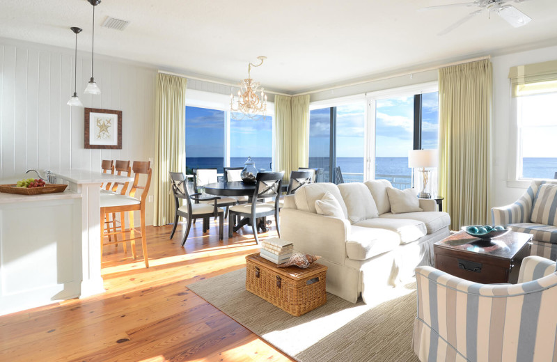 Guest room at Mainsail Beach Inn.