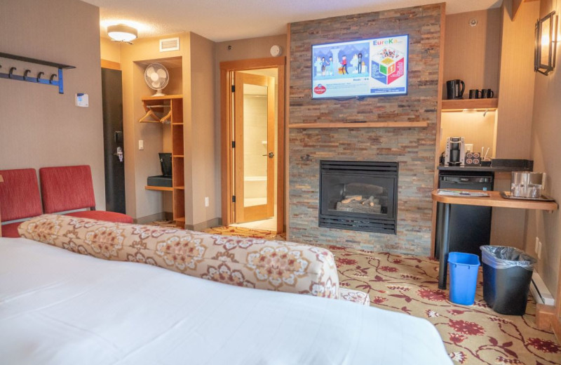 Guest room at Banff Ptarmigan Inn.