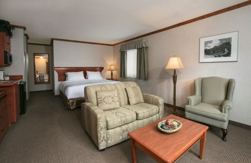 Guest room at Mount Robson Inn.