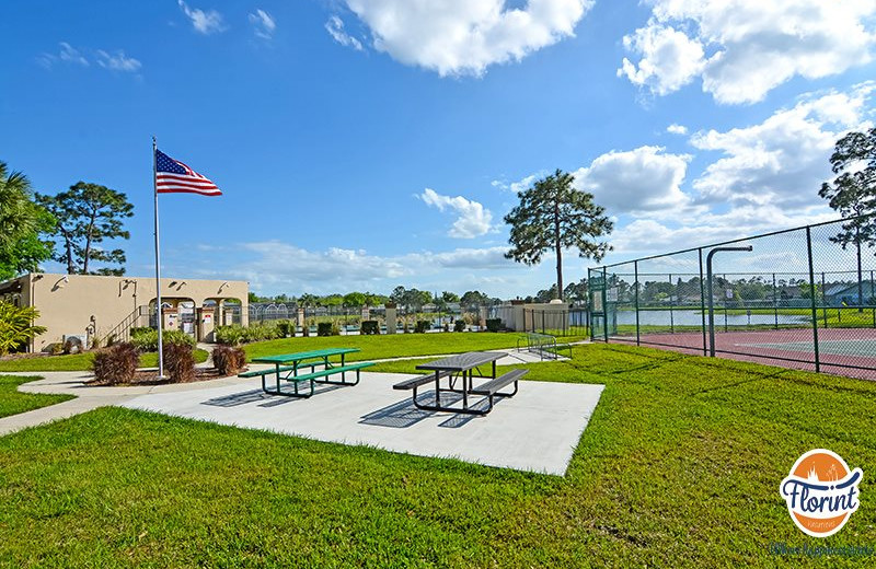 Rental picnic area at Florint Vacations.