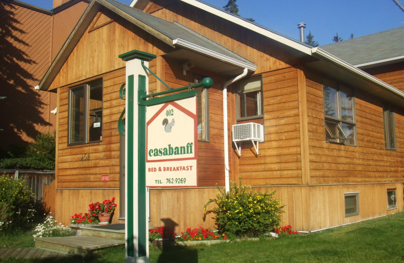 Exterior view of CasaBanff Bed and Breakfast.