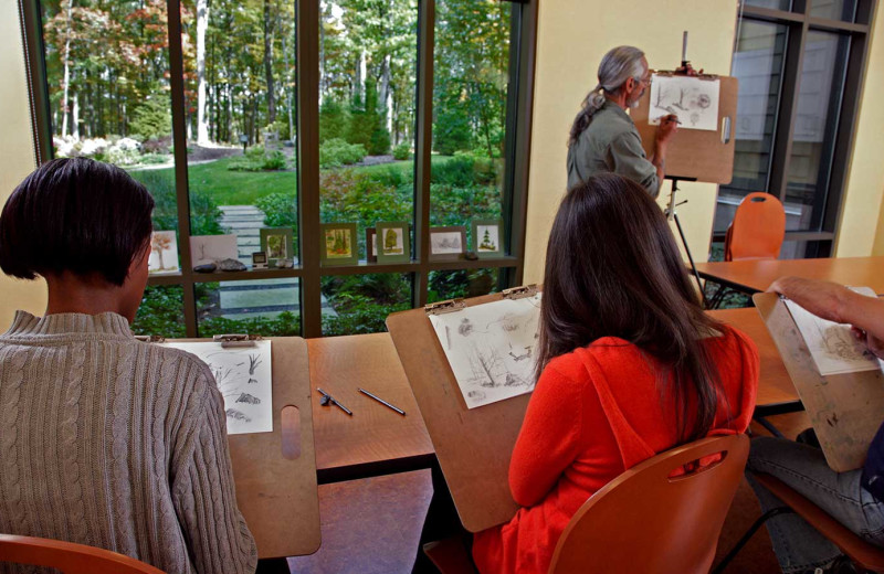 Art classes at Woodloch Resort.