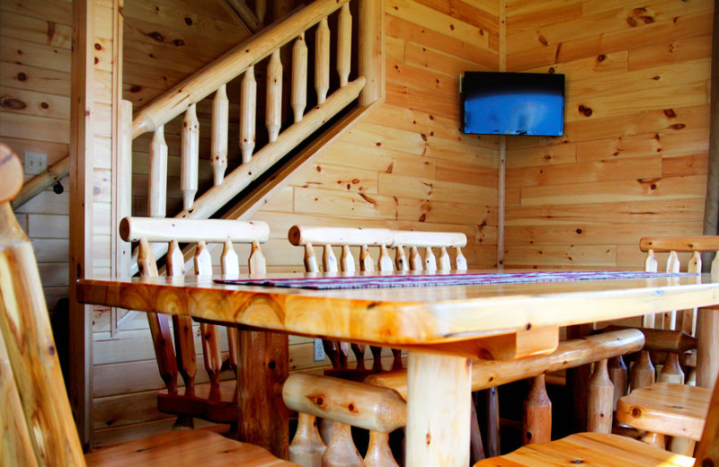 Cabin dining room at Auger's Pine View Resort.