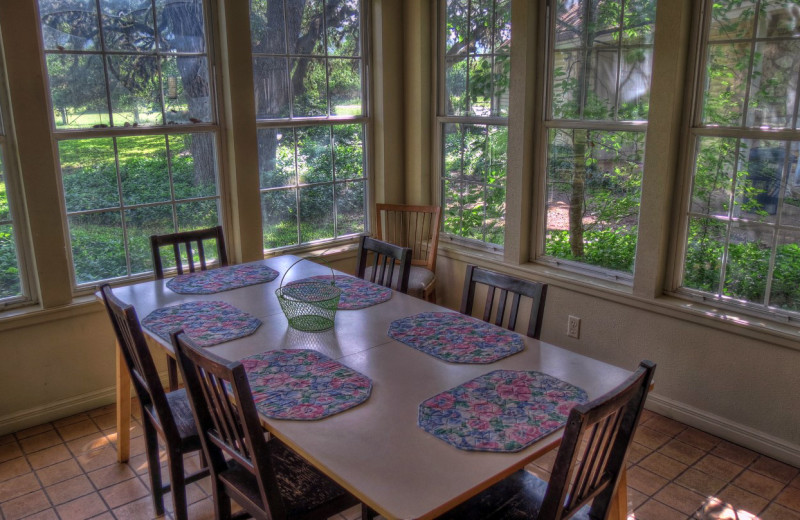 Cabin dining room at Foxfire Cabins.