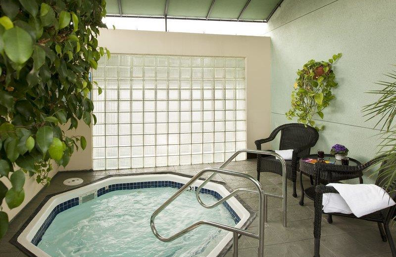 Hot tub at Best Western Carlyle Inn.