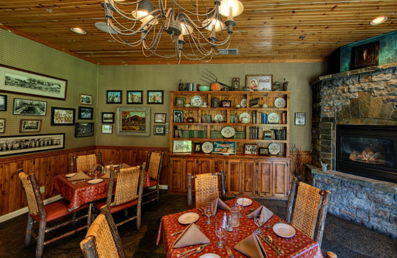 Dining room at Cambria Pines Lodge.