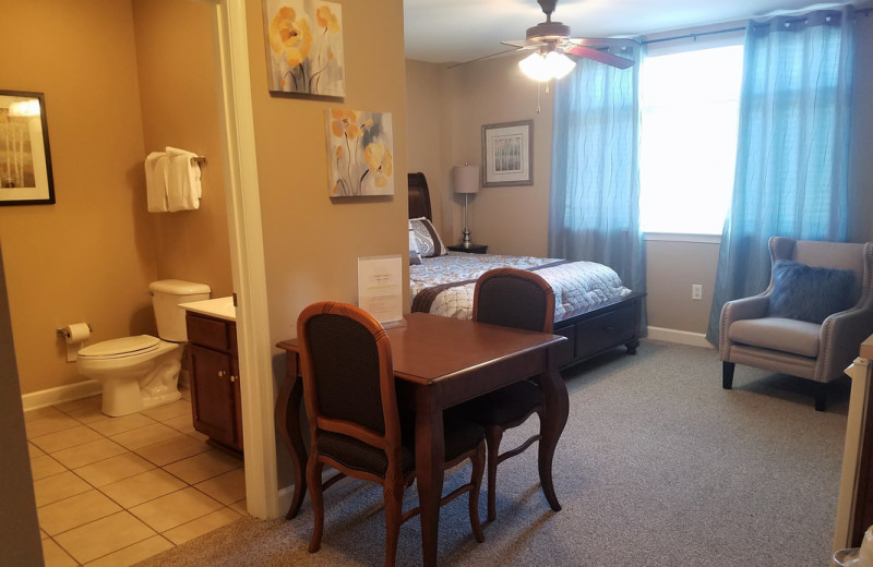 Guest room at Mariners Landing.