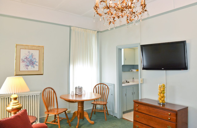 Guest room at Penn Wells Hotel & Lodge.