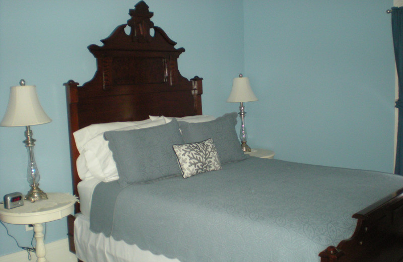 The Seneca Room offers a Queen bed, sitting area and beautiful views of the gardens and Seneca Lake.