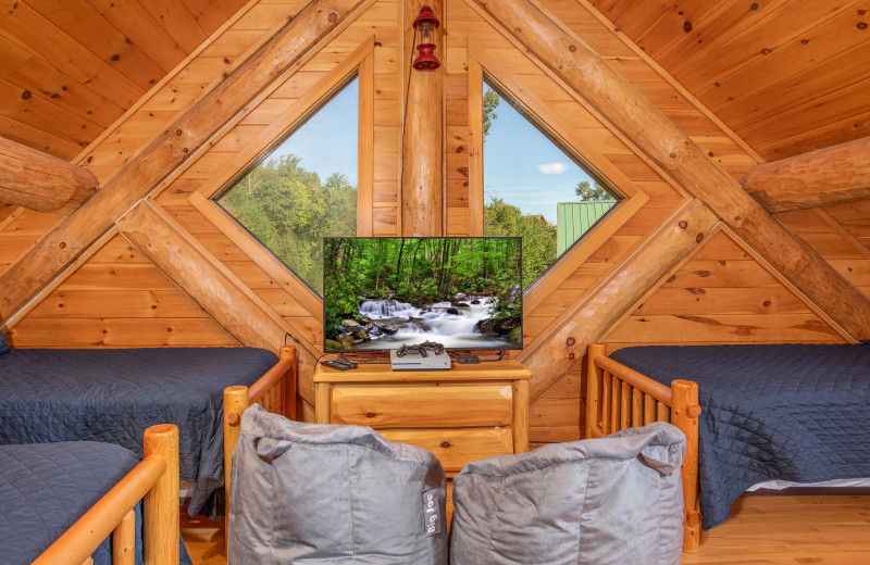 Bedroom at American Patriot Getaways - Great View Lodge.