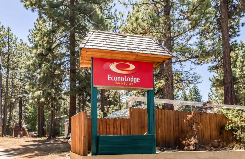 Exterior view of Econo Lodge Inn 