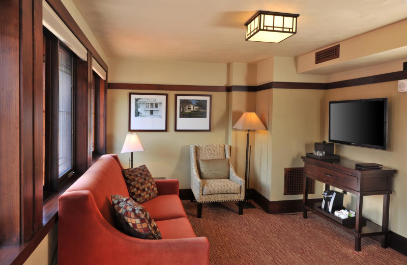 Guest room at Historic Park Inn.