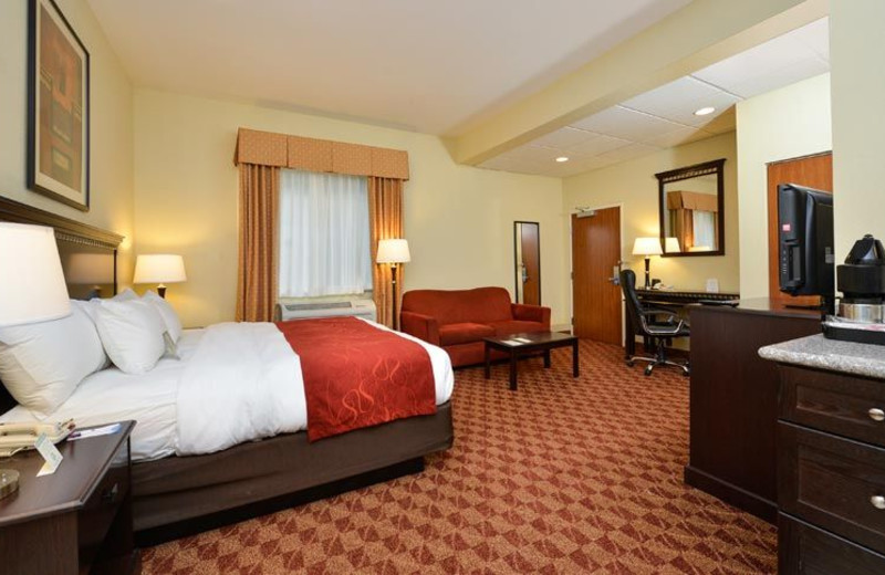 Guest Room at Comfort Suites Eugene