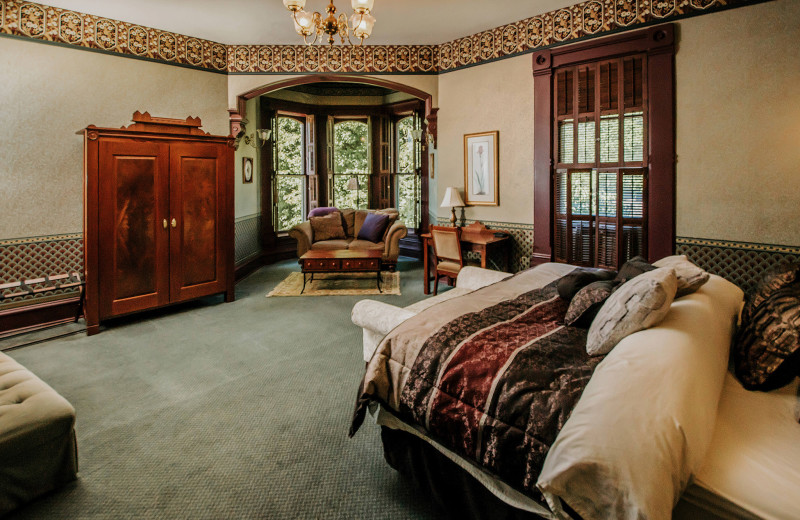 Guest room at Inn At Pine Terrace.