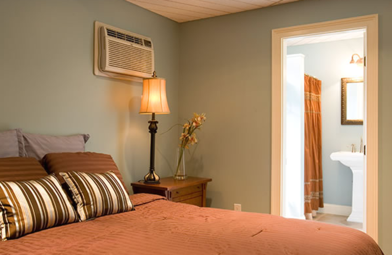 Starfish master bedroom at Sands by the Sea.