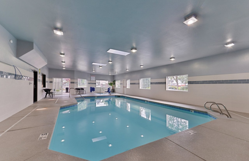 Indoor pool at La Quinta Inn 