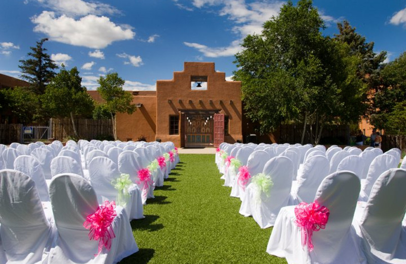 Outdoor wedding at The Lodge at Santa Fe.