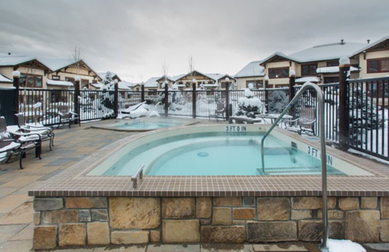 Hot tub at EagleRidge Lodge.