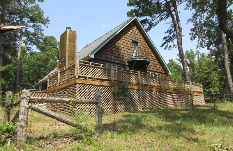 Exterior view of Miller Lake Retreat.