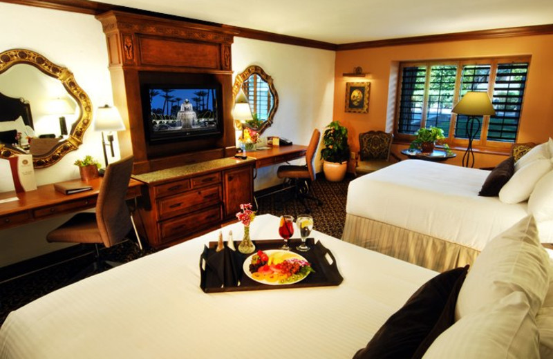 Guest room at Scottsdale Resort & Conference Center.