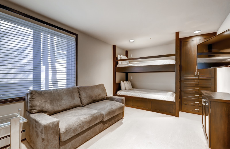 Guest bedroom at The Pines Lodge, A RockResort.