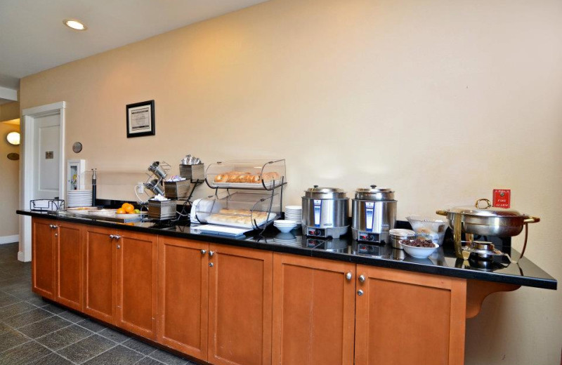 Breakfast bar at Rivertide Suites Hotel.